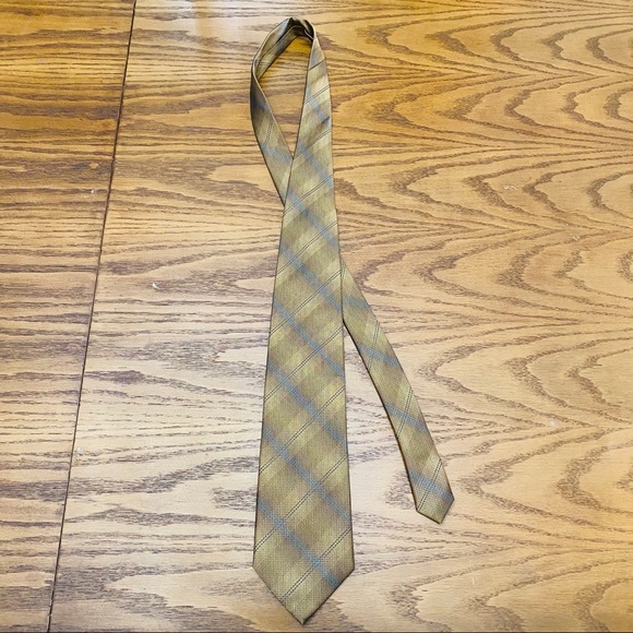 Kenneth Cole - Picture 2 of 3